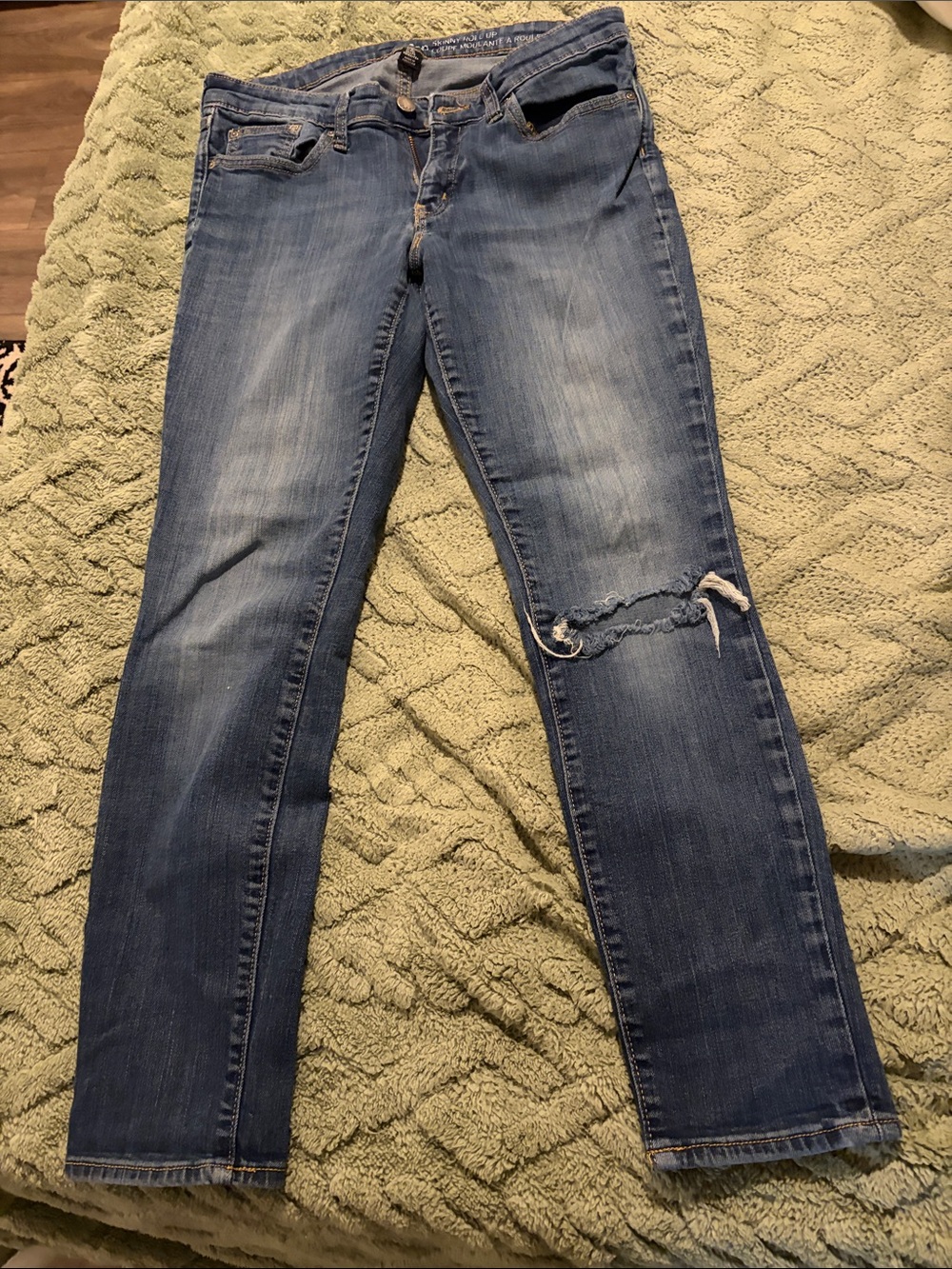 GAP Women's Mid Blue Skinny Jeans with Knee Distress